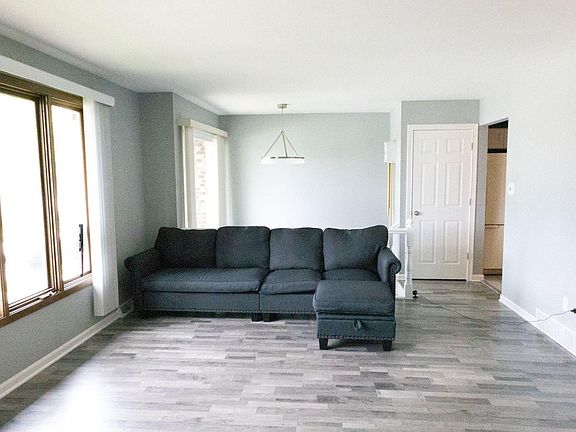 3rd image of 15333 Aubrieta Ln
