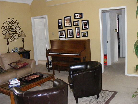 5th image of 7501 Caddo Ct