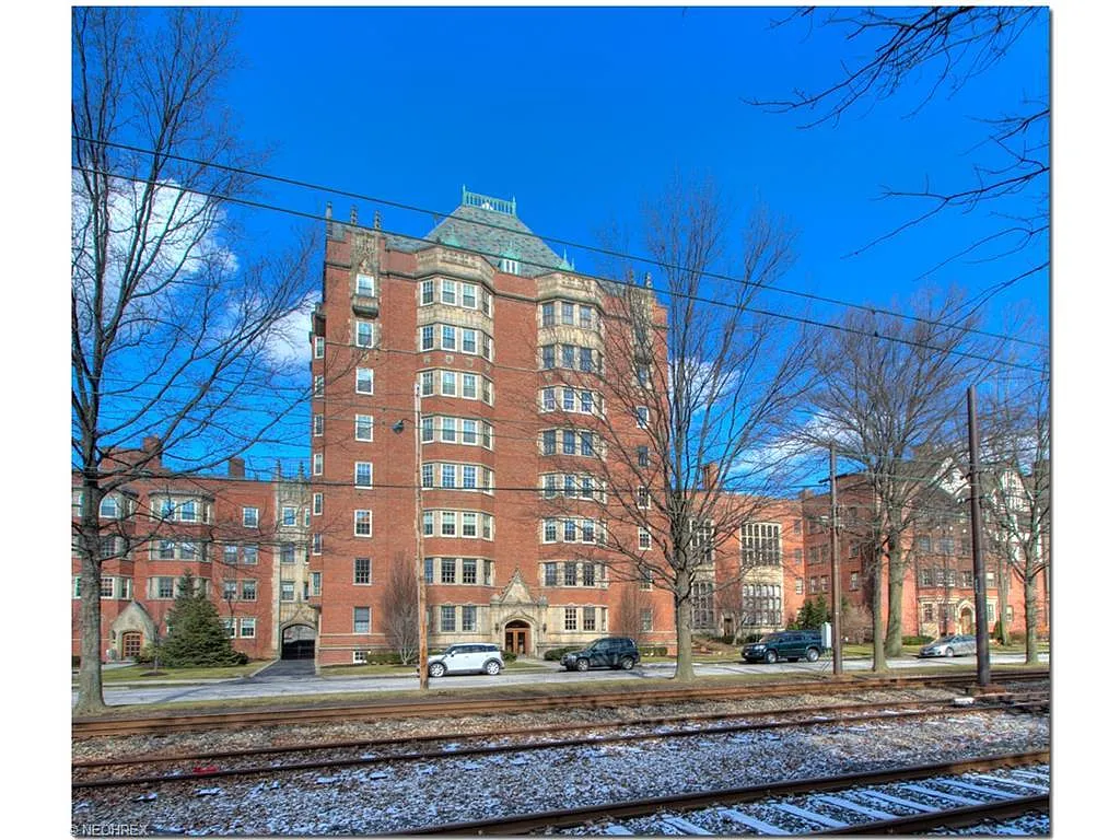 13705 Shaker Blvd APT 2A photo 1