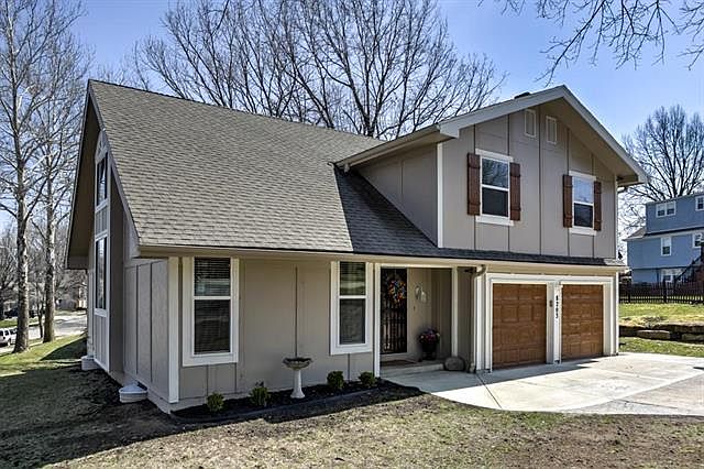 1st image of 8203 NW Twin Oaks Dr