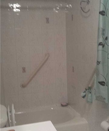 5th image of 10447 46th Ave