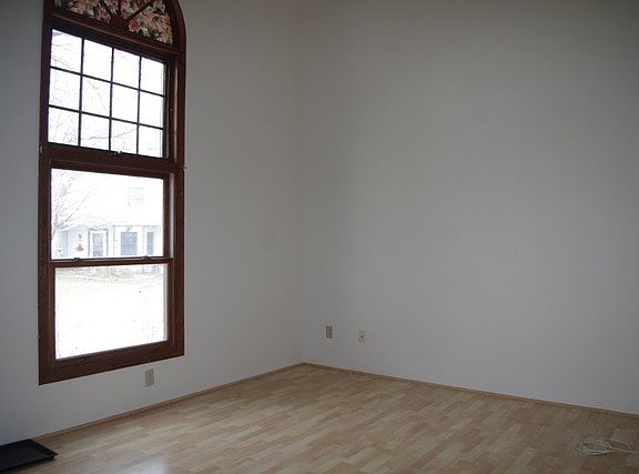 3rd image of 2457 Bridgewater Dr