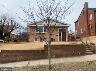 112 47th St NE, Washington, DC 20019