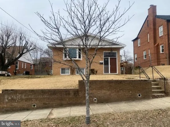 112 47th St NE, Washington, DC 20019