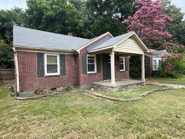 609 Houston St — Photo 2
