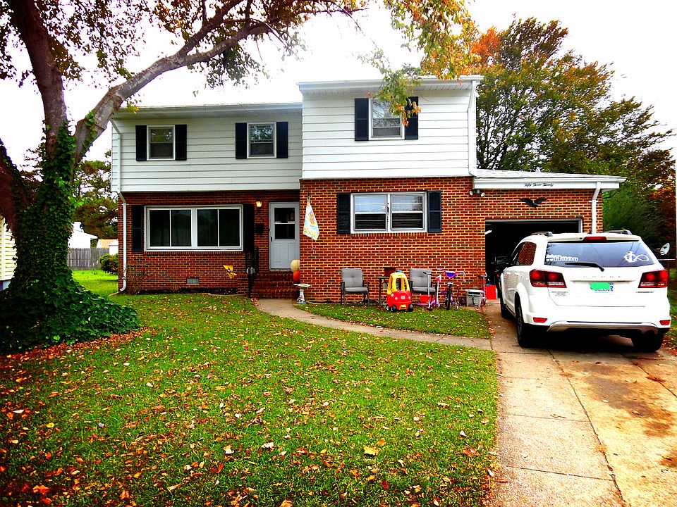 1st image of 5320 Roslyn Dr