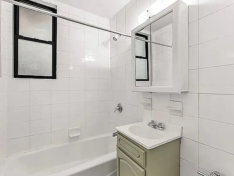 214 W 102nd St #3D — Photo 5