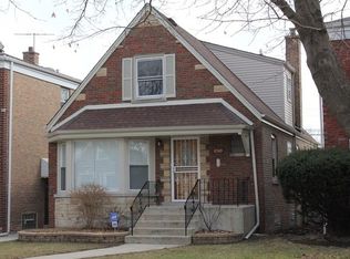 8749 S Ridgeland Ave, Chicago, IL 60617