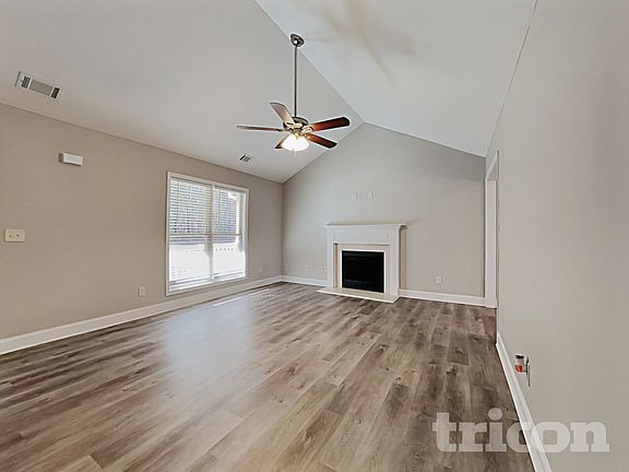 3rd image of 1656 Deer Creek Ln