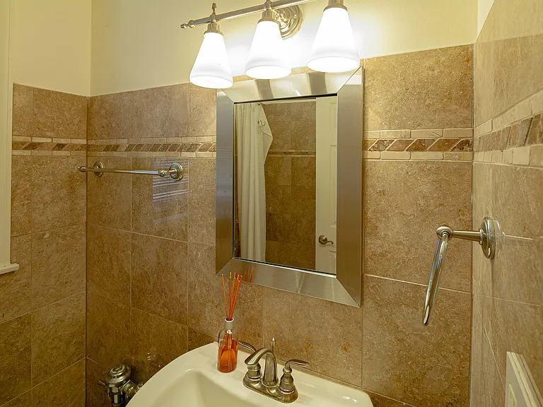 1224 W Jarvis Ave #2N — Photo 14