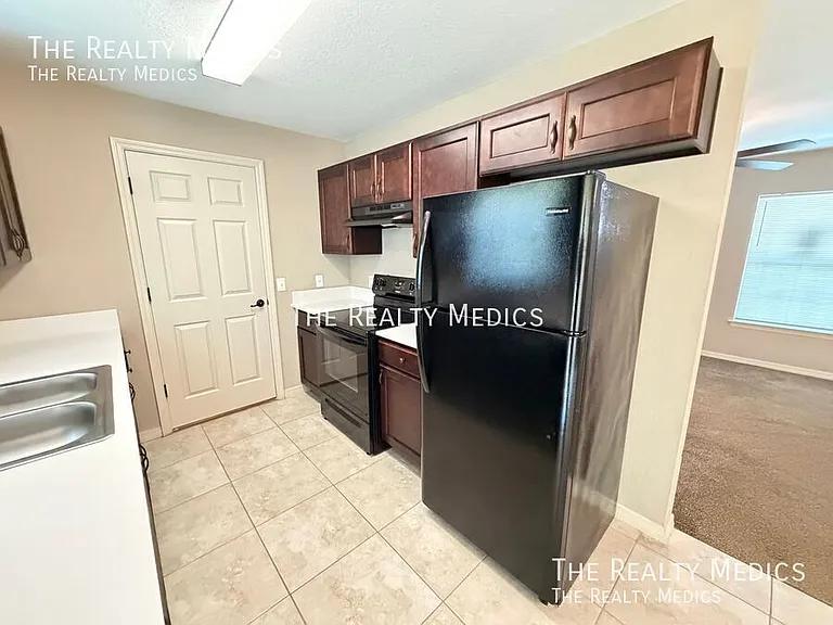 561 Marion Oaks Blvd — Photo 3