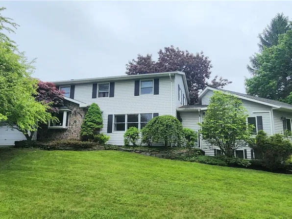 4011 Collegeview Dr, Cortland, NY 13045