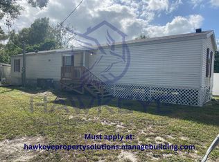 408B Senate St, Auburndale, FL 33823