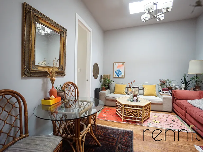 914 Hart St #2B — Photo 7