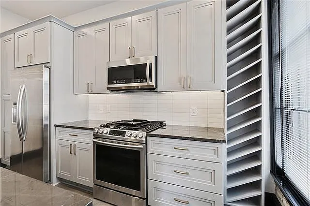 419 Carondelet St #403 — Photo 7