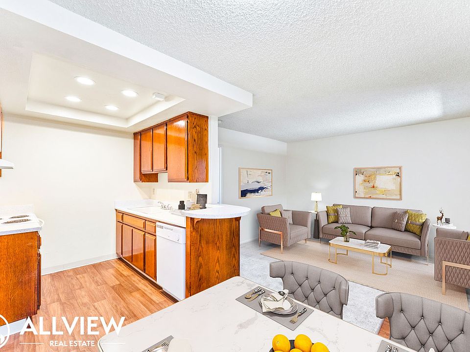 1st image of 202 E 16th St APT 2