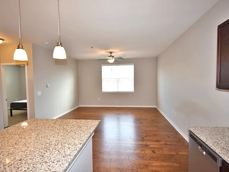 1118 Litton Ave #204 — Photo 2