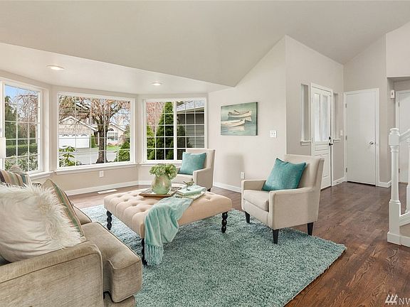 3rd image of 25502 Lake Wilderness Country Club Dr SE #C