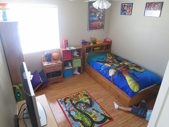 Second bedroom