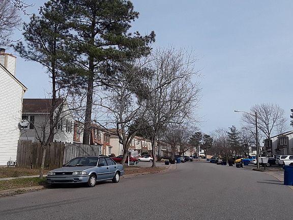 4th image of 5238 Johnstown Ln