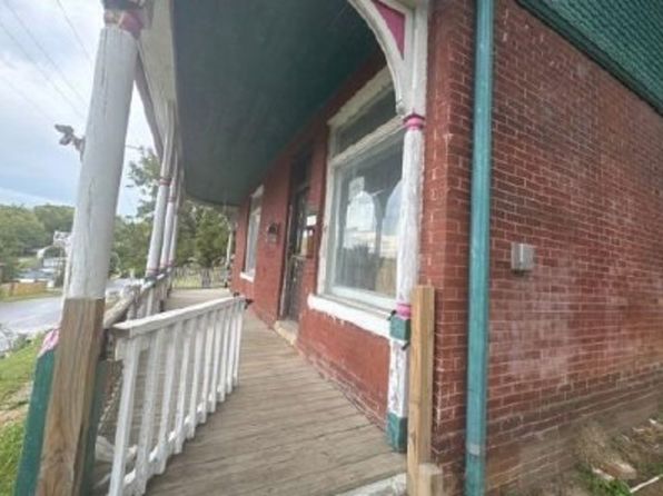 1120 Edmond St, Saint Joseph, MO 64501