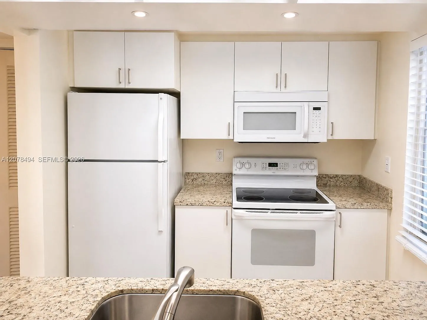 Miramar Club #3 Condo — Photo 4