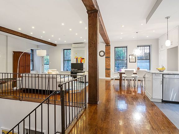 3rd image of 11 Sterling Pl APT 1A