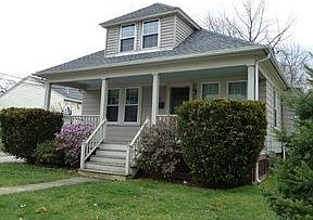1st image of 189 Pettaconsett Ave