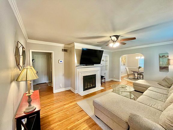4th image of 3534 Charleswood Ave