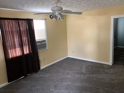2nd image of 720 Walnut St APT 3C