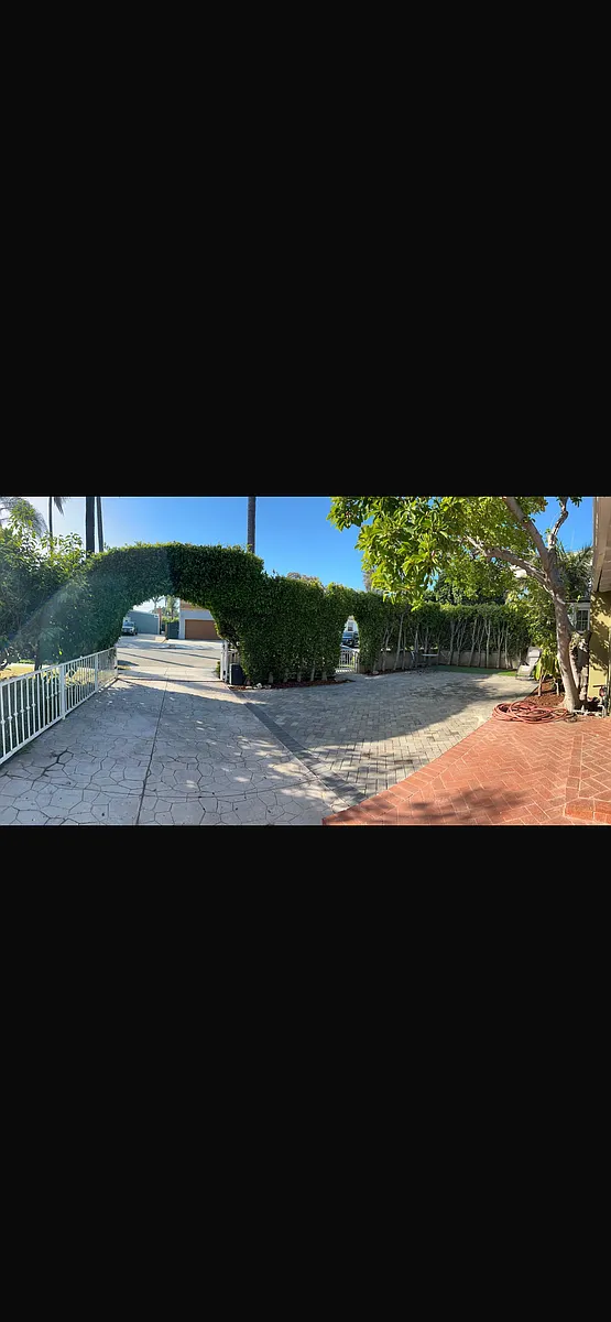 Building Photo - 11284 Sardis Ave