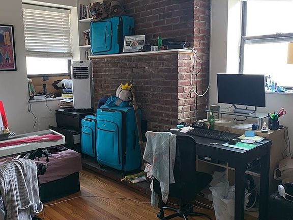 2nd image of 255 E 10th St APT 2D