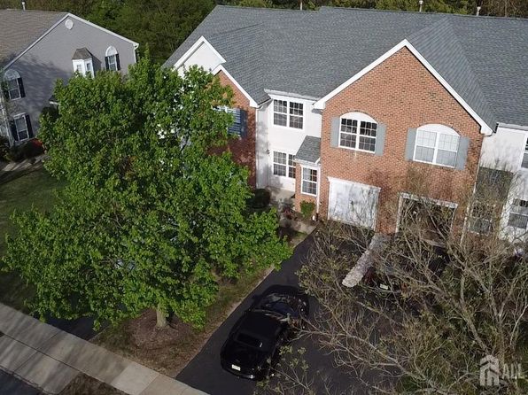 71 Pennsbury Way, East Brunswick, NJ 08816