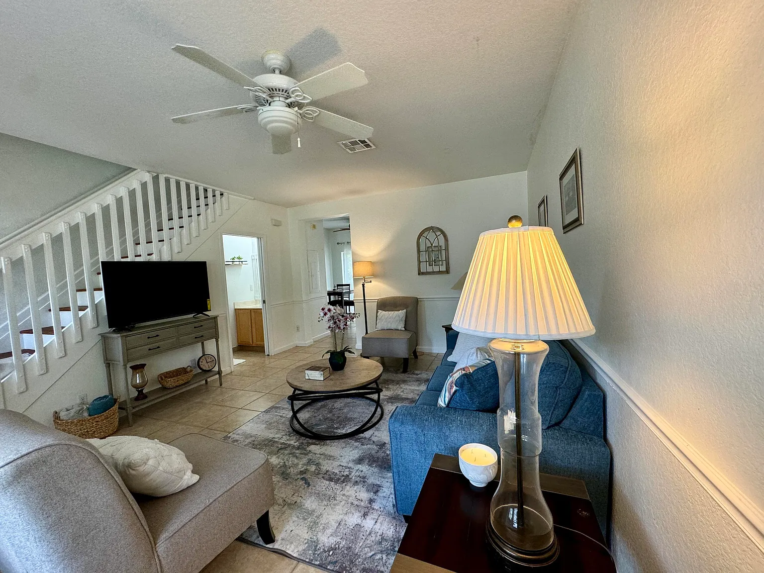 2 bed, 2.0 bath, 1108 sqft, $4,800 — Photo 3