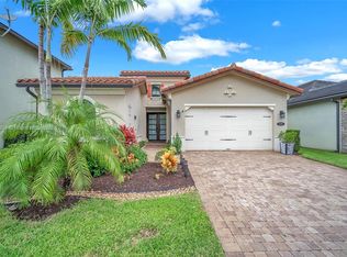 1281 SW 113th Way, Pembroke Pines, FL 33025