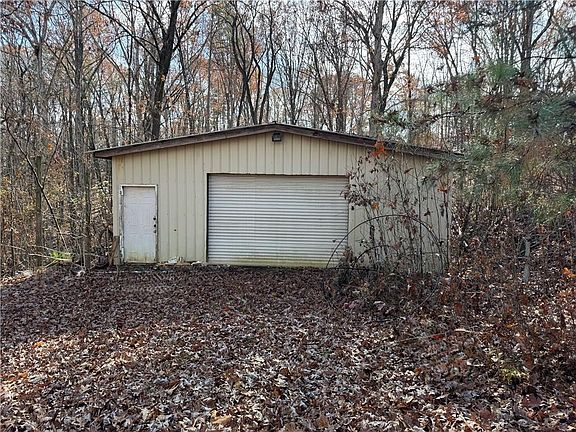 3rd image of 857 Laurel Ln #1