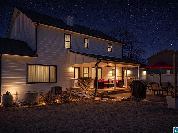 3rd image of 203 Mayfield Ln NE