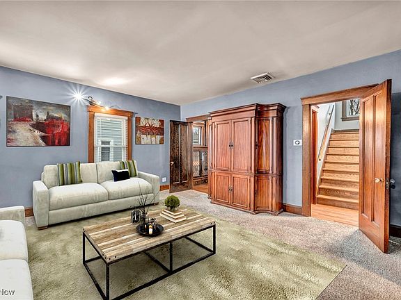 5th image of 1348 East Ave