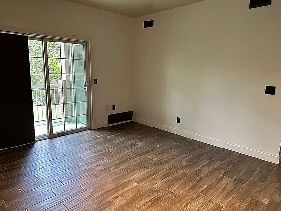 4th image of 150 S 800 E APT E6
