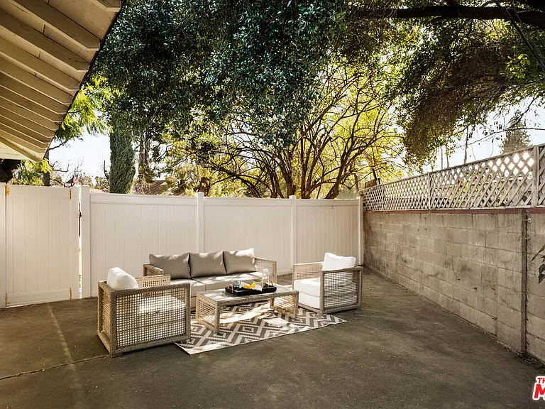 23153 Gonzales Dr — Photo 20