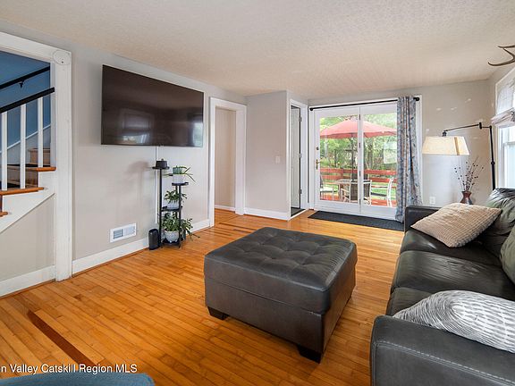 5th image of 108 Jefferson Avenue