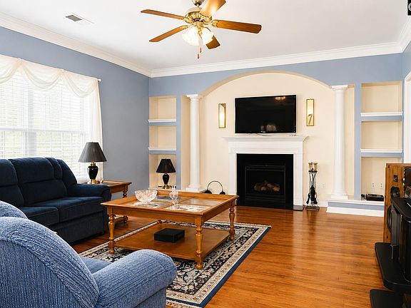 2nd image of 531 Willow Water Way