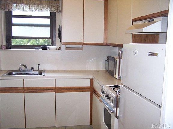2nd image of 171 Pearsall Dr APT 2B