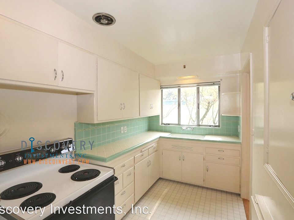 1st image of 6200 Merced Ave APT 2