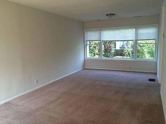 4th image of 3738 Yellow Poplar Ct