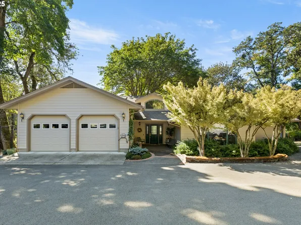 312 Impala Dr, Roseburg, OR 97470