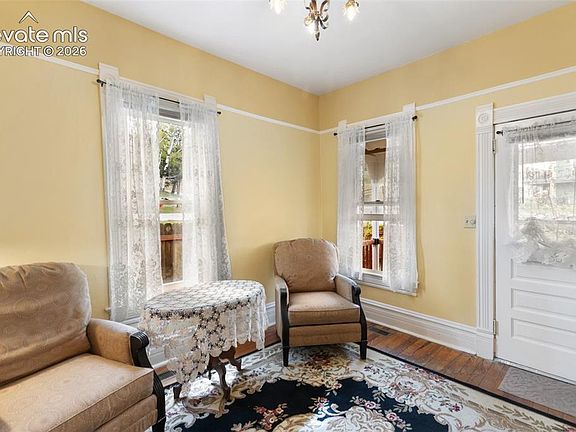 4th image of 138 W May Ave