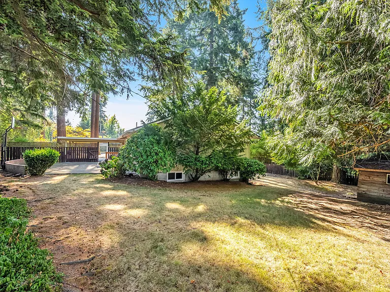 9140 NE 21st Pl — Photo 25