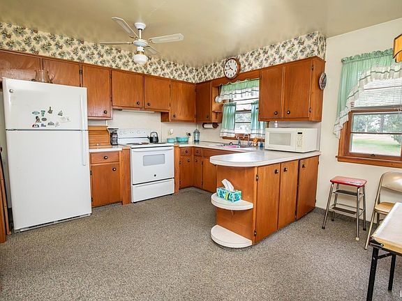 5th image of 126 Northwood Dr