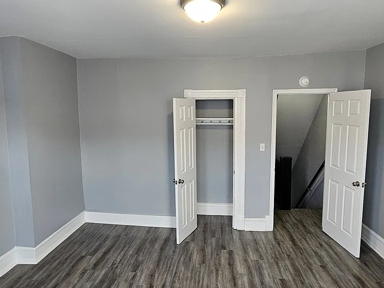 244 W Douglass St — Photo 11